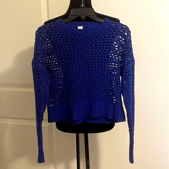 Old Navy Cropped Crochet Sweater Size M - Picture 1 of 4